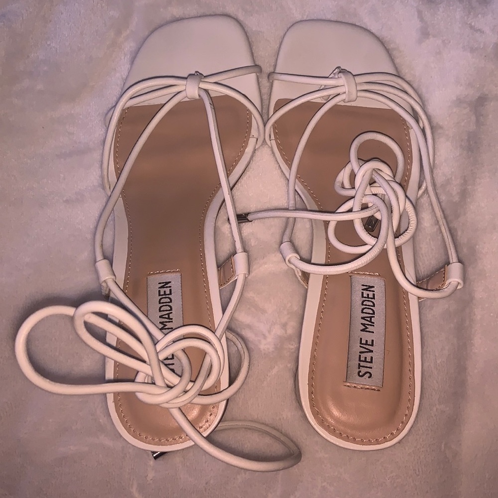 Steve Madden (White) Ivanna Ankle-Tie Sandals